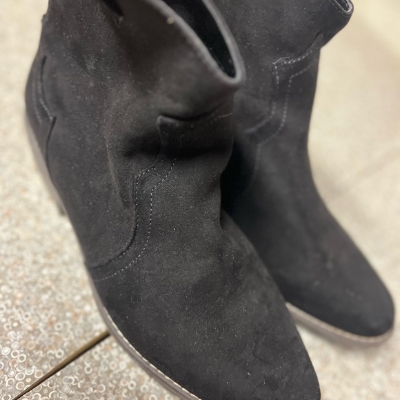 Booties - Picture 4 of 7